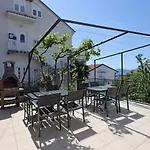 Guest house Twin 2362a 3*