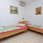 Twin 2362a Selce