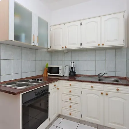 Twin 2362a Guest house Selce