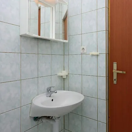 Twin 2362a Guest house Selce